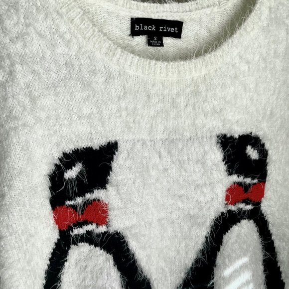 Black Rivet Christmas Holiday Bow Tie Penquin Pals Eyelash Sweater White/Black S - Picture 3 of 9